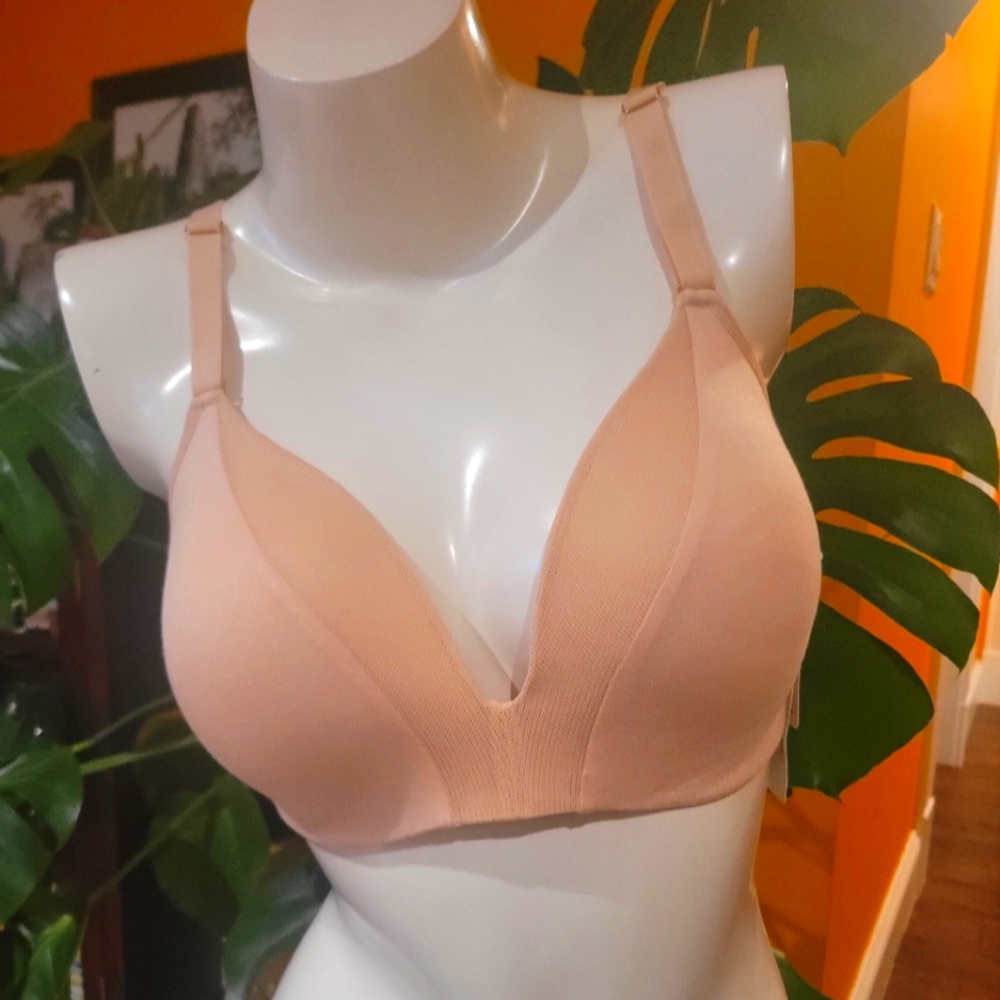 💠2/$25💠 Lively Wire Free Bra